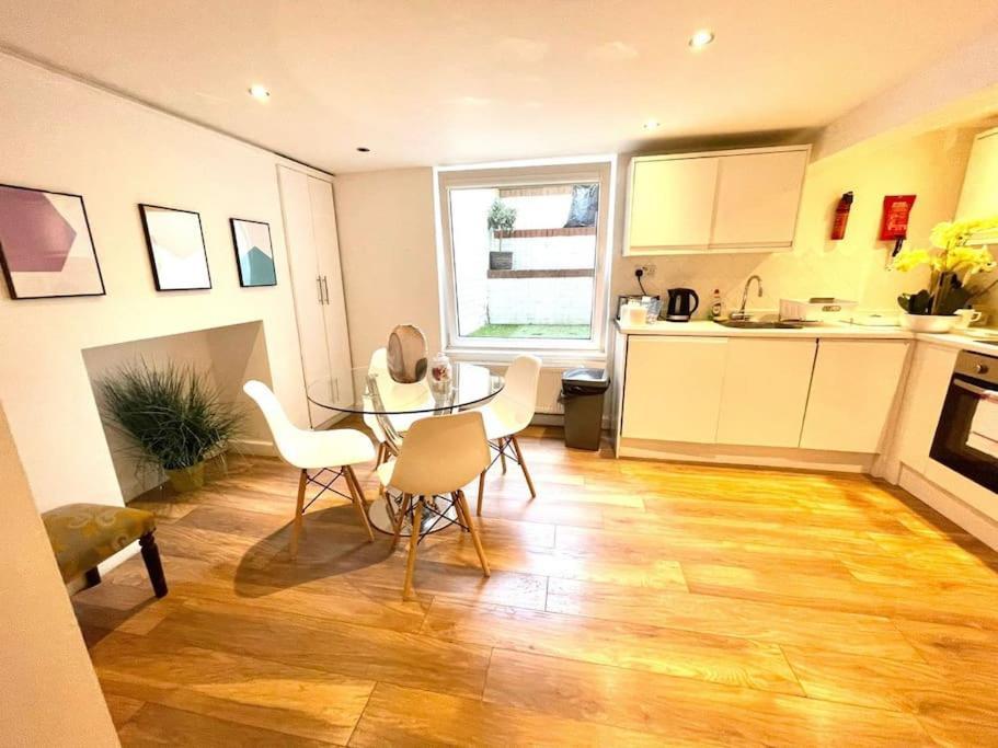Historical Building / Cozy Basement Apt / Central CBG Eksteriør bilde